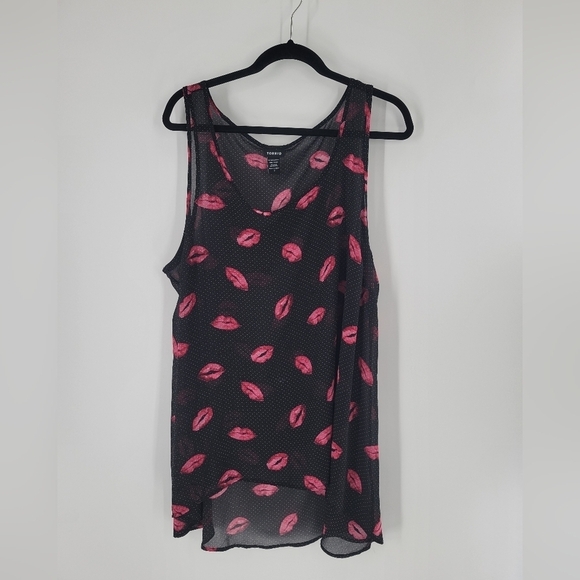 TORRID Sheer Chiffon Black & Pink High Low Tank Top Printed Lips Kiss 2X - Picture 4 of 4